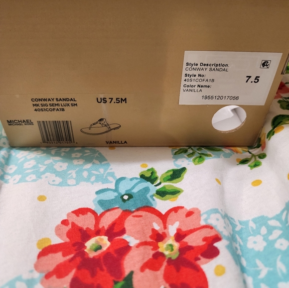 Michael Kors sandals - Picture 3 of 3